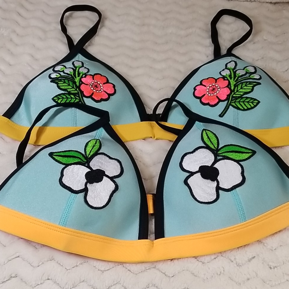 48T Triangl light blue flower bikini top - Picture 1 of 8